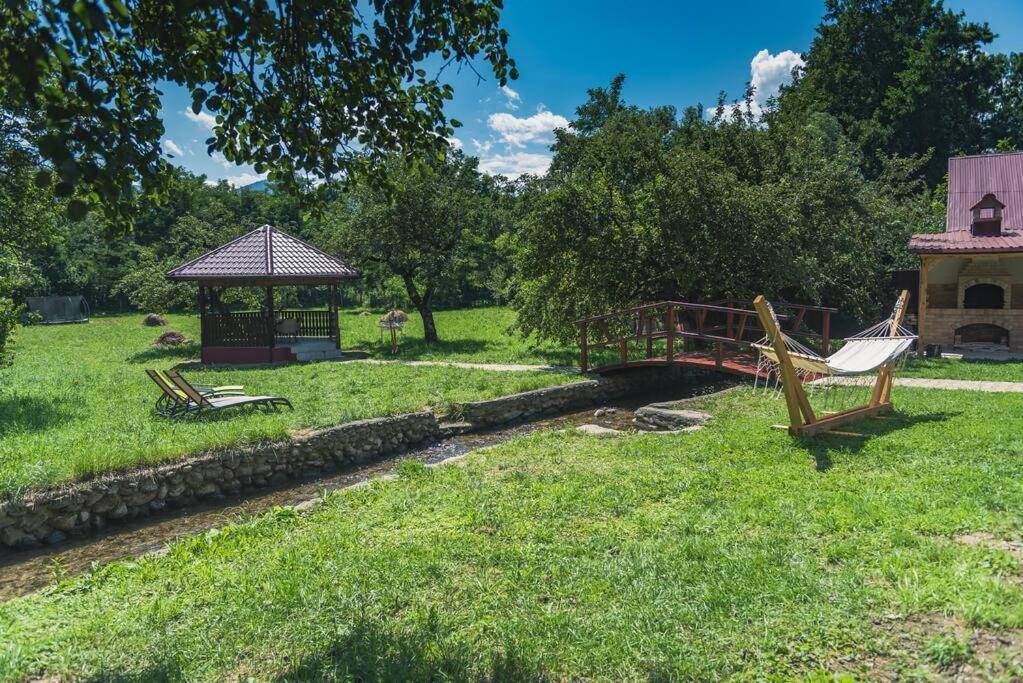Horace Guesthouse Pool & Hot Tub & Bikes & River Dejani Exterior foto